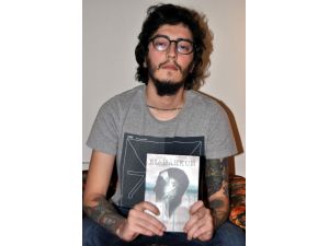 (Özel Haber) Babasının Hapishane Günlüklerini Kitaplaştırdı