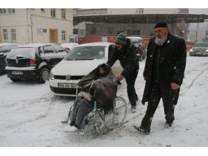 Yozgat’ta Diyaliz Hastasının Kar Çilesi