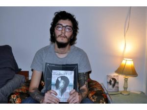 Babasının Hapishane Günlüklerini Kitaplaştırdı