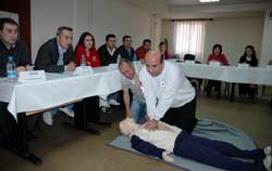 MALATYADA İLK YARDIM EĞİTMENLİĞİ SEMİNERİ VERİLDİ  