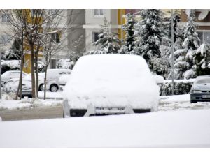 Yalovada Kar Hayatı Olumsuz Etkiliyor