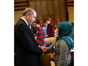 Cumhurbaşkanı Erdoğan, Afad Tarafından Misafir Edilen Çocukları Kabul Etti