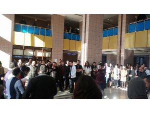 Edirne’de Asistan Hekimler, Çalışma Sistemlerini Protesto Etti
