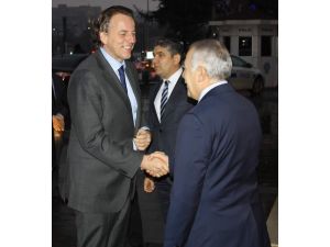 Vali Ata, Hollandalı Bakanı Terletti
