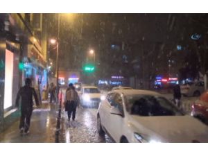 Kar Yağışı Beraberinde Kazaları Getirdi