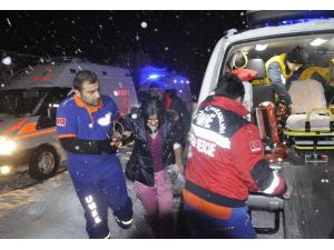 (Özel Haber) Zehirlenen Aileye 1.5 Metre Karda Nefes Kesen Kurtarma Operasyonu