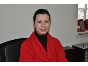 6 Saat Aç Kalan Kediler Donuyor