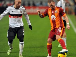 Galatasaray’da Sneıjder Bilmecesi Sürüyor