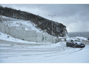 Araçlar Buzda Dans Etti, Dev Sarkıtlar Oluştu