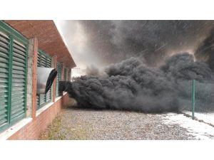 Mecliste Yangın Paniği