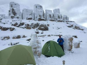 Dağcılar Beyaza Bürünen Nemrut Dağı’na Çıktı