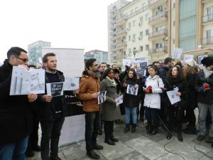 Kosovalı Gazetecilerinden Fransız Meslektaşlarına Destek