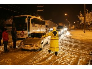 Düzce D-100 Karayolunda Trafik Durdu