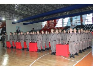 60 Kısa Dönem Asker Yemin Etti
