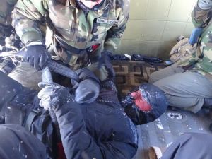 Yaylada Mahsur Kalan Elektrik Şirketi Çalışanları Helikopterle Kurtarıldı