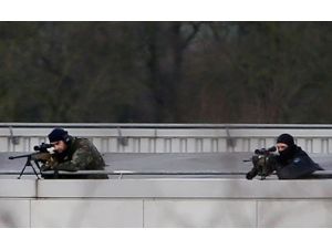 Paris’teki Çifte Operasyon Kanlı Bitti !