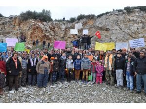 Köylülerin Taş Ocağı Protestosuna Chpli Vekillerinden Destek
