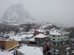 Afyonkarahisar’da Kar Yağışı Yeniden Başladı
