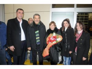 Yılmaz Güney Filmleri İçin Geldi