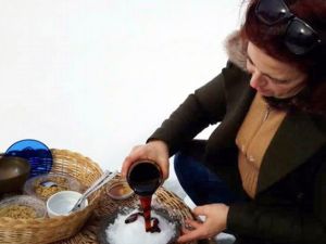 (Özel Haber) Kaz Dağlarında, Kar Tatlısı Karsambaç Yapıldı