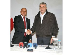 Roberto Carlos Resmen Akhisar’da!