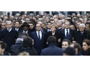 Yüzbinler Teröre Karşı Yürüdü