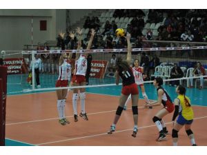 Milliler Avrupa Yolunda