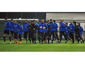 Mehmet Özdilek Yeni Takımıyla İlk Antrenmanına Çıktı