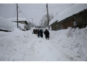 (Özel Haber) Bursa’da Mahsur Kalan Köylülerin 10 Günlük Kar Çilesi