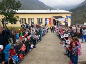 Kosova Planjane’deki Boşnak Okuluna Isıtma Sistemi Desteği Verildi