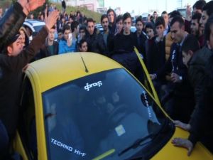 Modifiye Tutkunları E-5’i Kapattı
