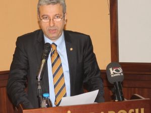 Antmen: Suriyeliler Kamplarda Misafir Edilmeli