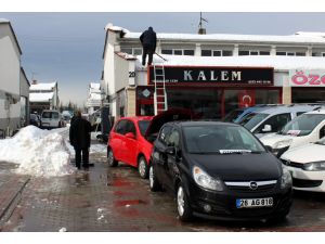 (Özel Haber) Kar Ve Dondurucu Hava İkinci El Araç Satışlarını Da Dondurdu