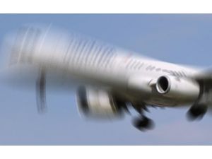 Havayolu Çalışanları Polise Portakal Fırlattı