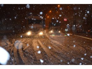 Kula’da Kapanan Yol Üç Saat Sonra Ulaşıma Açıldı