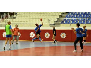 Hentbol Bayanlar Süper Ligi