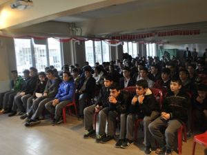 Öğrencilere “Bilim Ve Teknoloji” Konferansı