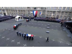 Charlie Hebdo Saldırısında Ölen Polislere Tören