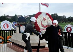 Kktc Kurucu Cumhurbaşkanı Denktaş, Ölümünün 3. Yıldönümünde Anıldı