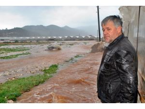 Demre’de Fırtına Ve Sağanak Yağış