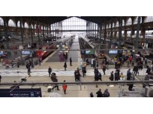 Fransızlar Hz. Muhammed’in Karikatürüne Temkinli