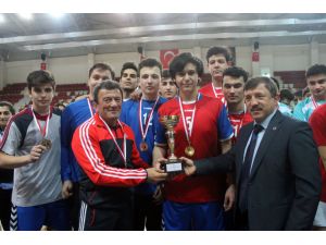 Yalova’nın Hentboldaki Şampiyonları Belirlendi