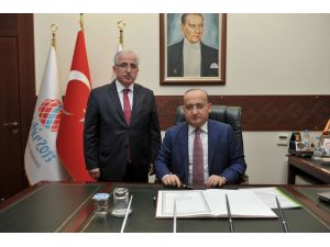 Başbakan Yardımcısı Yalçın Akdoğan Eskişehir’de