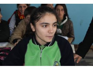 Demek Ki Dershaneye Gitmeden De Oluyormuş