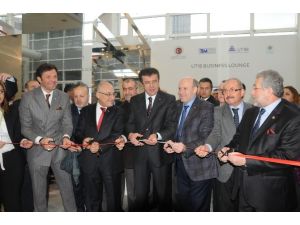 Bakan Zeybekci, Frankfurt’ta Ev Tekstili Fuarına Katıldı