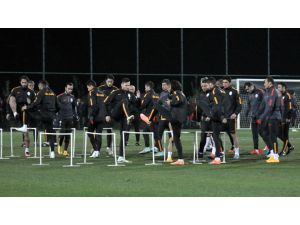 Galatasaray Alanyada İlk Antrenmanını Yaptı