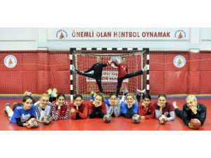 Hentbol Bayanlar Süper Ligi