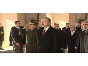 Aliyev Anıtkabir’i Ziyaret Etti