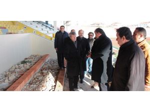 Vali Çınar 18 Mart Stadı’nda İncelemelerde Bulundu