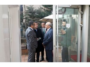 Chp’li Vekillerden Cumhuriyet Gazetesi’ne Ziyaret